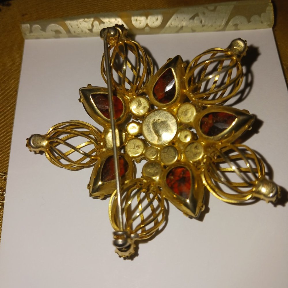 Brooch - Picture 4 of 4